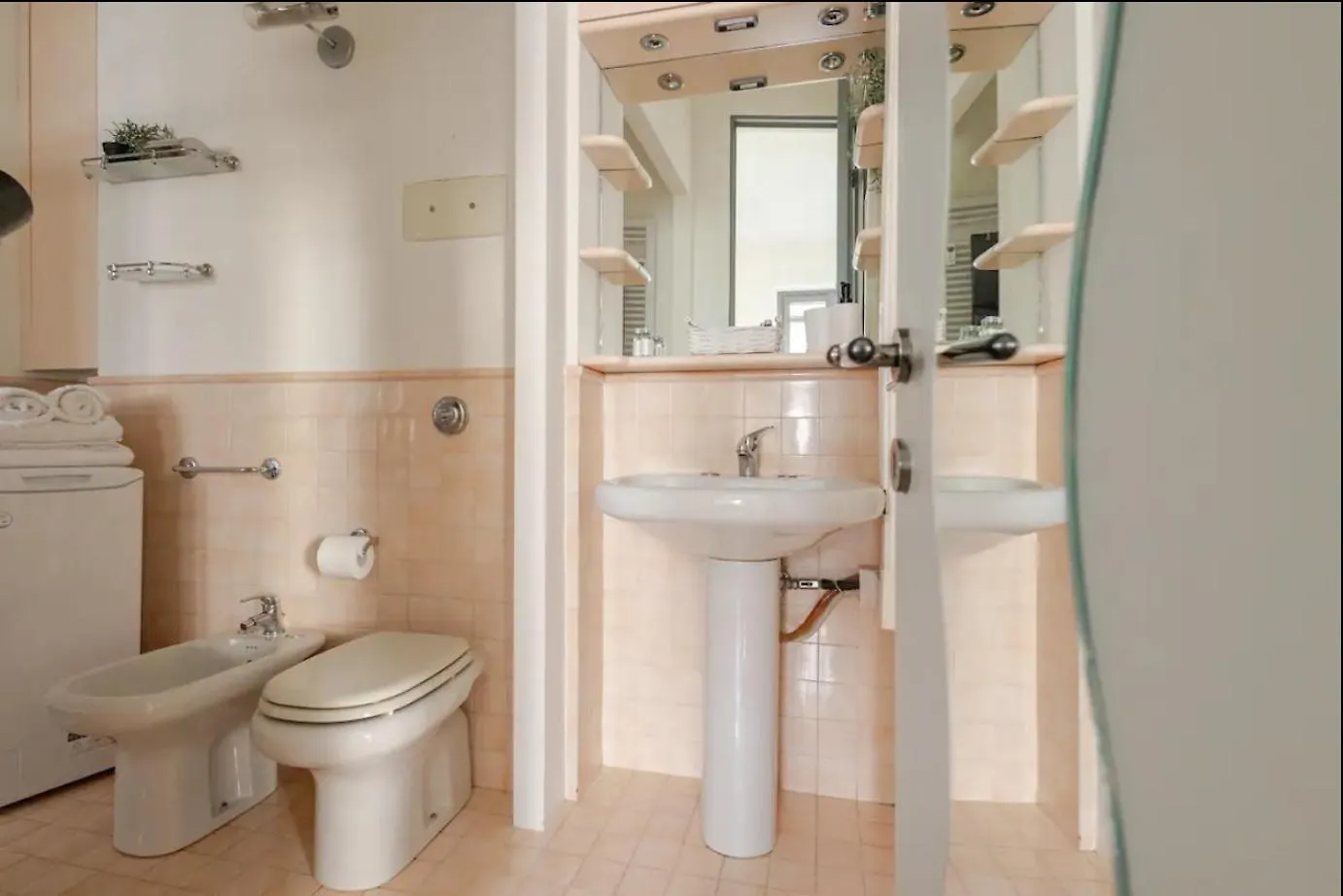 • Grazioso Appartamento Tra City Life E San Siro •  Milan Apartment